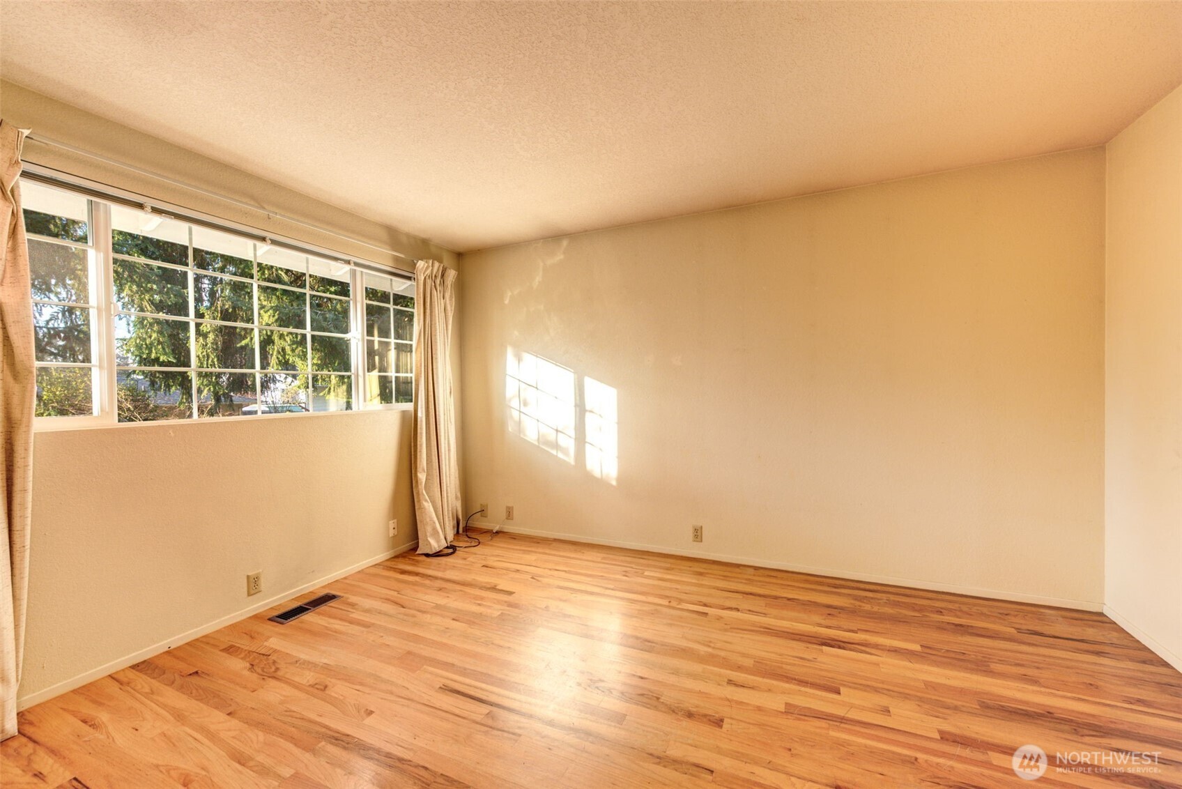 12201 SE 65th Place , Bellevue, WA 98006-4413