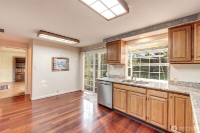 12201 SE 65th Place , Bellevue, WA 98006-4413 - Photo 8