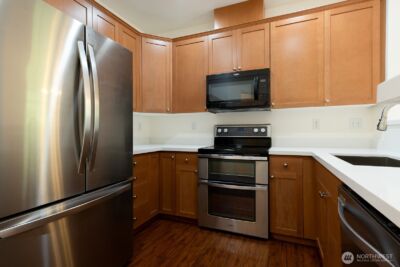 1855 Trossachs Boulevard SE #205, Sammamish, WA 98075-8072 - Photo 9