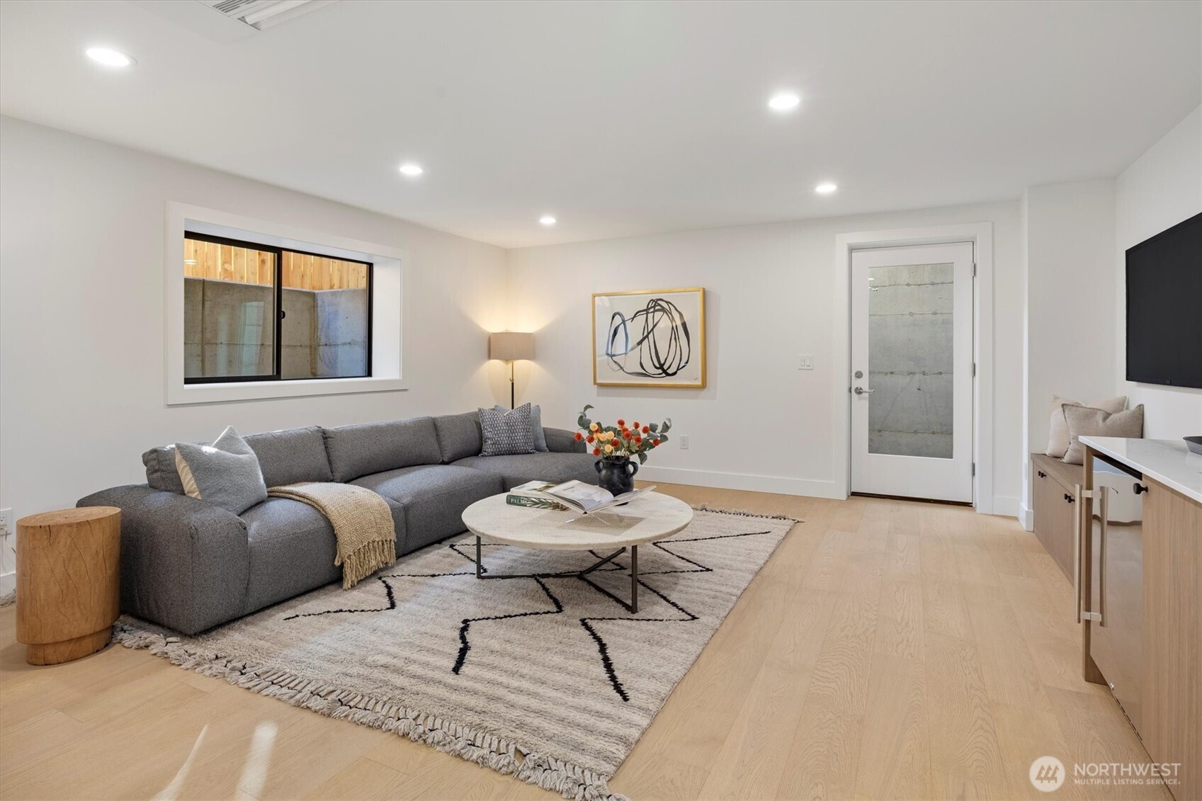 2515 35th Avenue W, Seattle, WA 98199