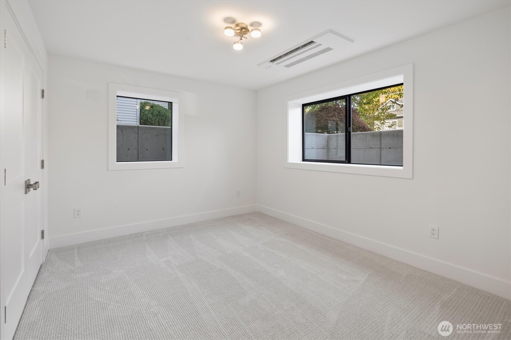 2515 35th Avenue W, Seattle, WA 98199