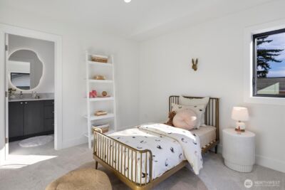 2515 35th Avenue W, Seattle, WA 98199 - Photo 27