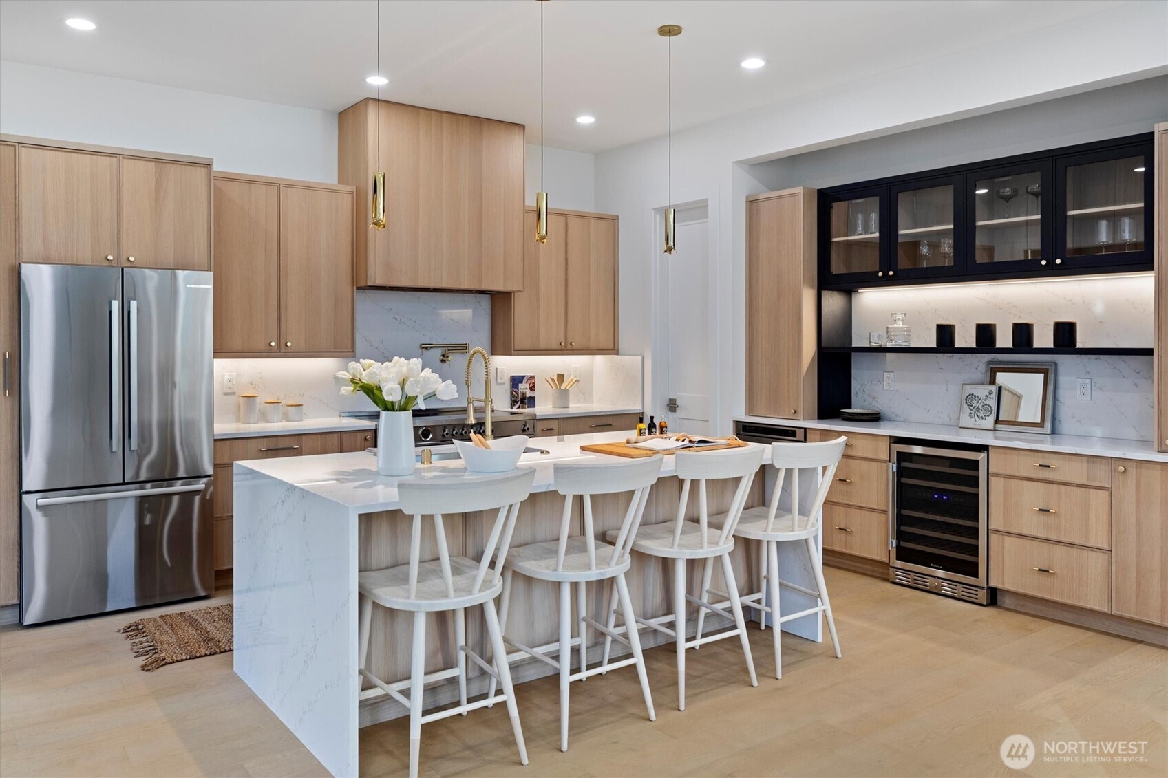 2515 35th Avenue W, Seattle, WA 98199