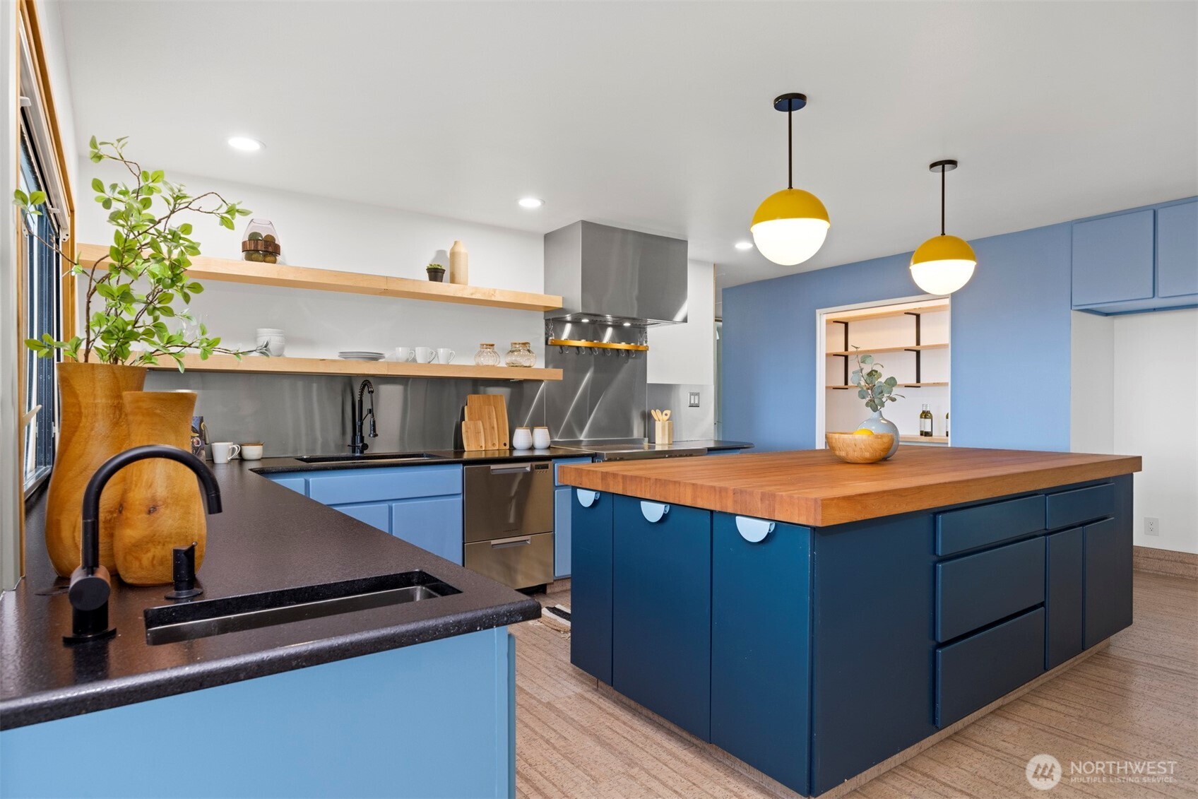 16021 Colony Road , Burlington, WA 98232