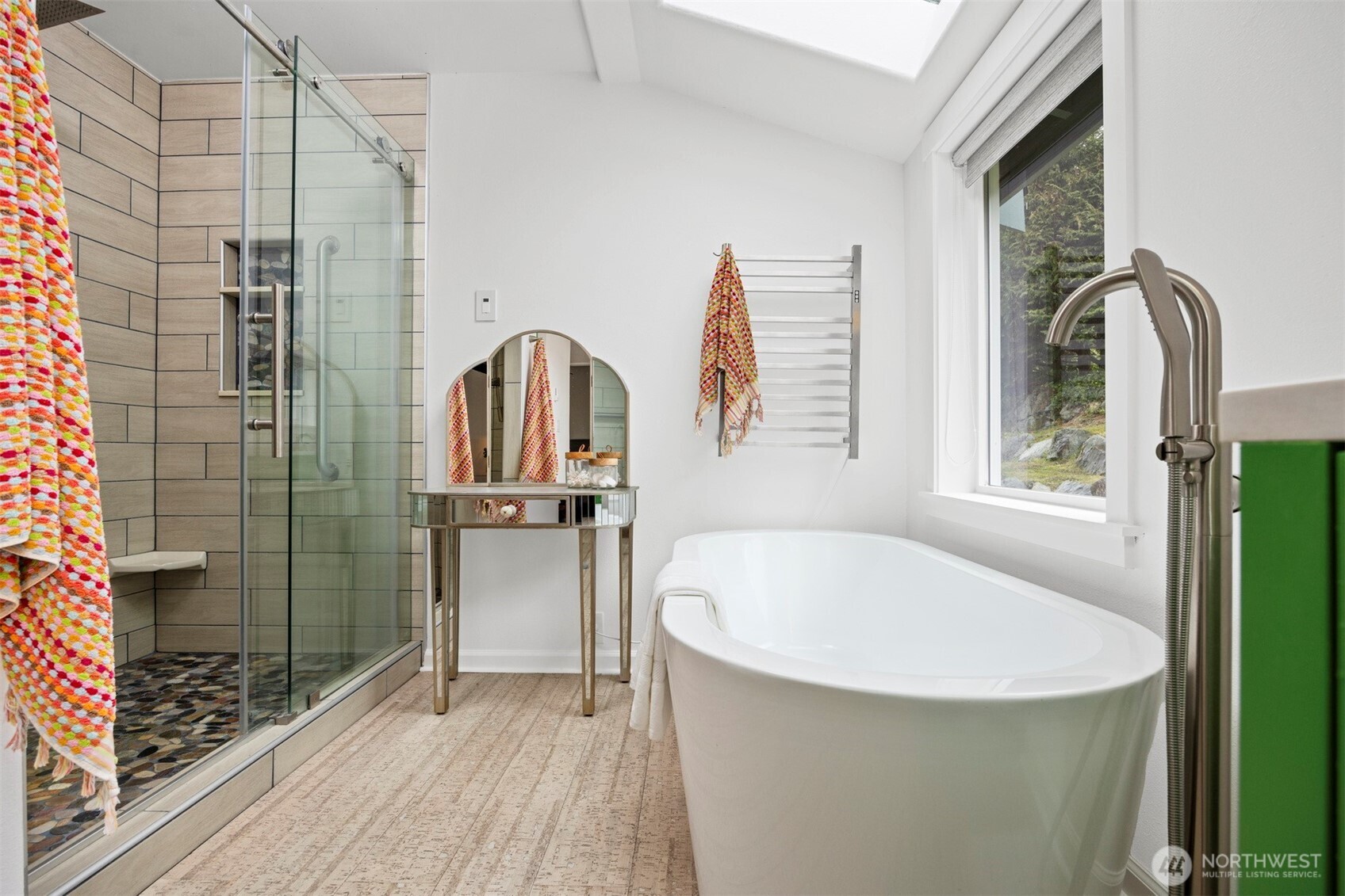 16021 Colony Road , Burlington, WA 98232