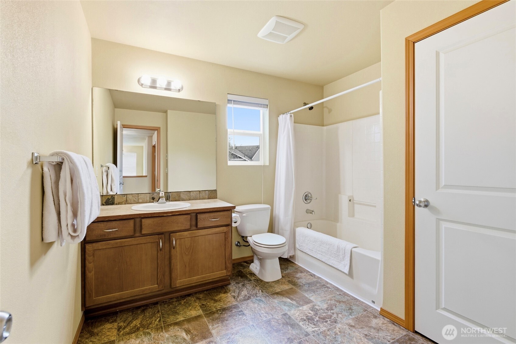 3251 S 375th Place , Auburn, WA 98001