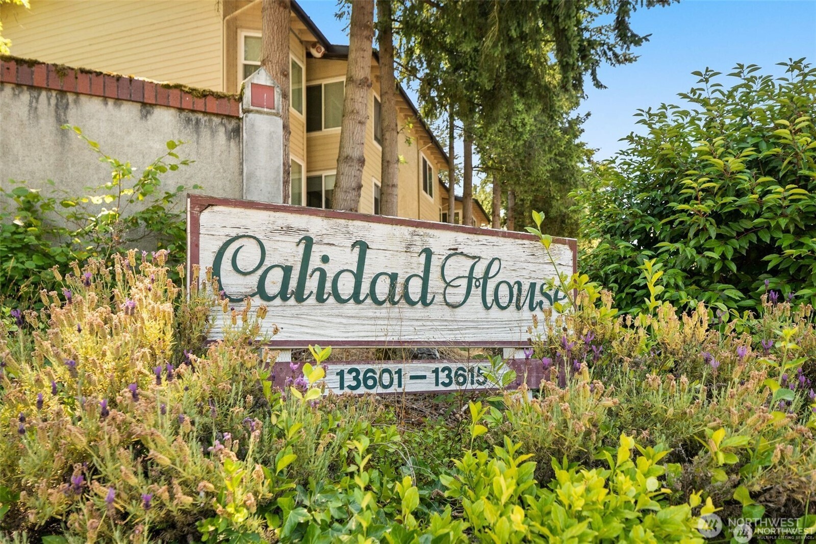 13611 8th #106, Bellevue, WA 98005