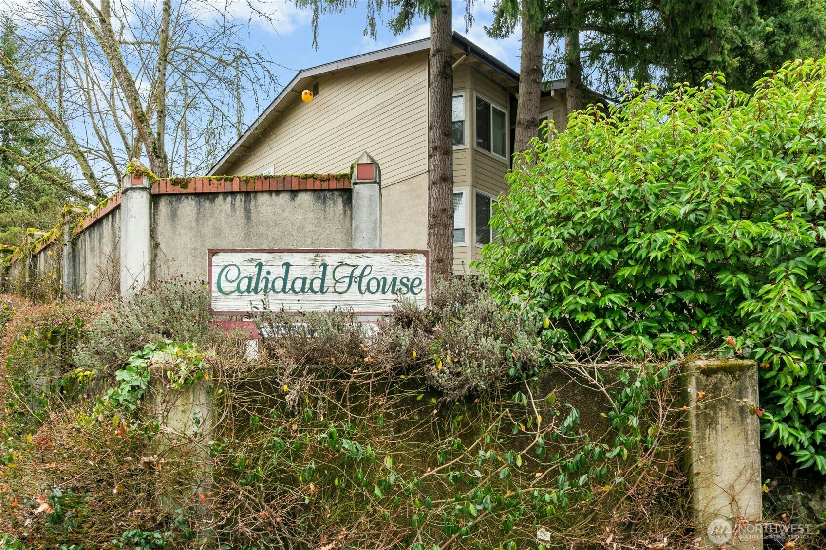 13611 8th #106, Bellevue, WA 98005