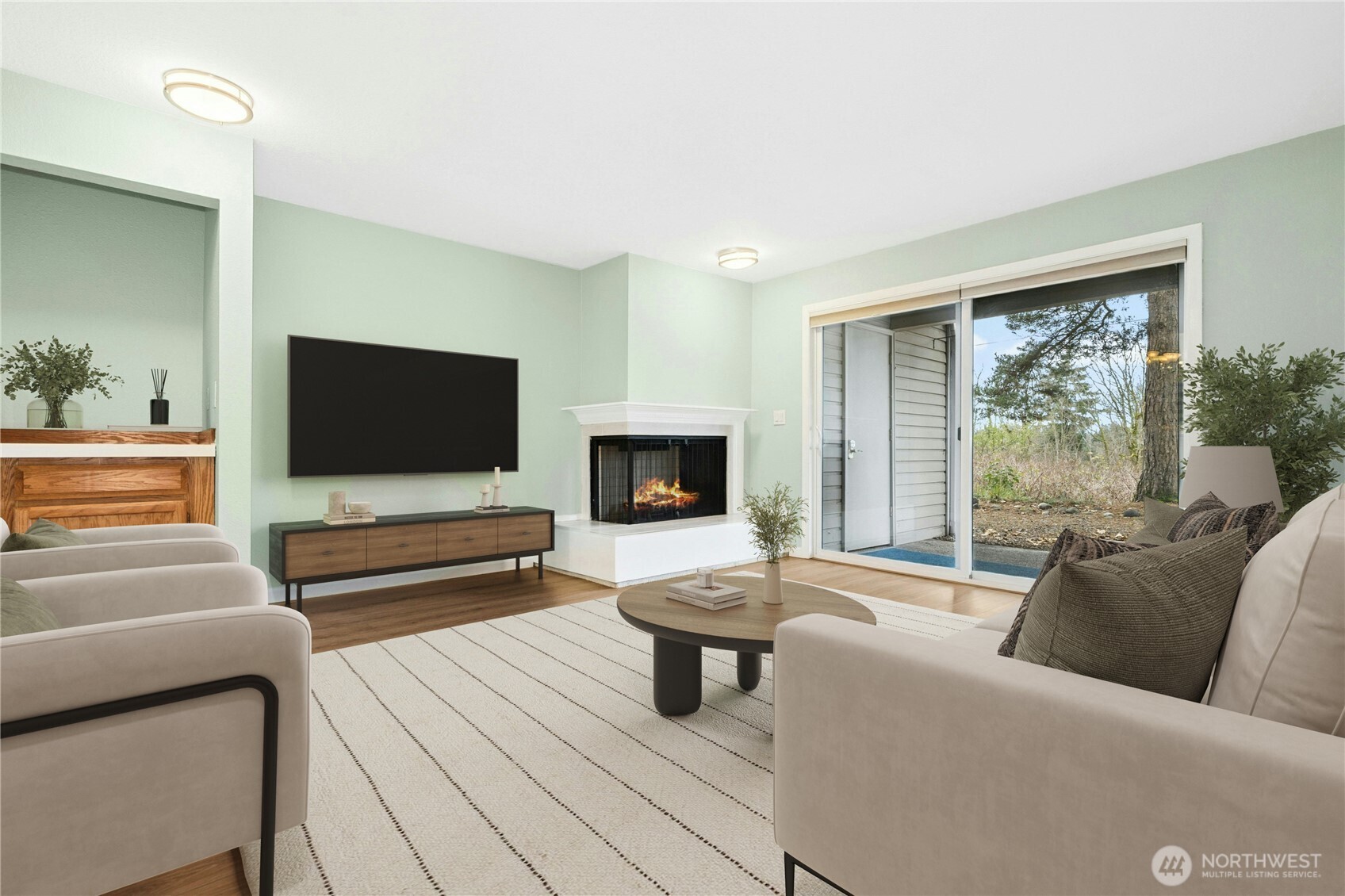 13611 8th #106, Bellevue, WA 98005