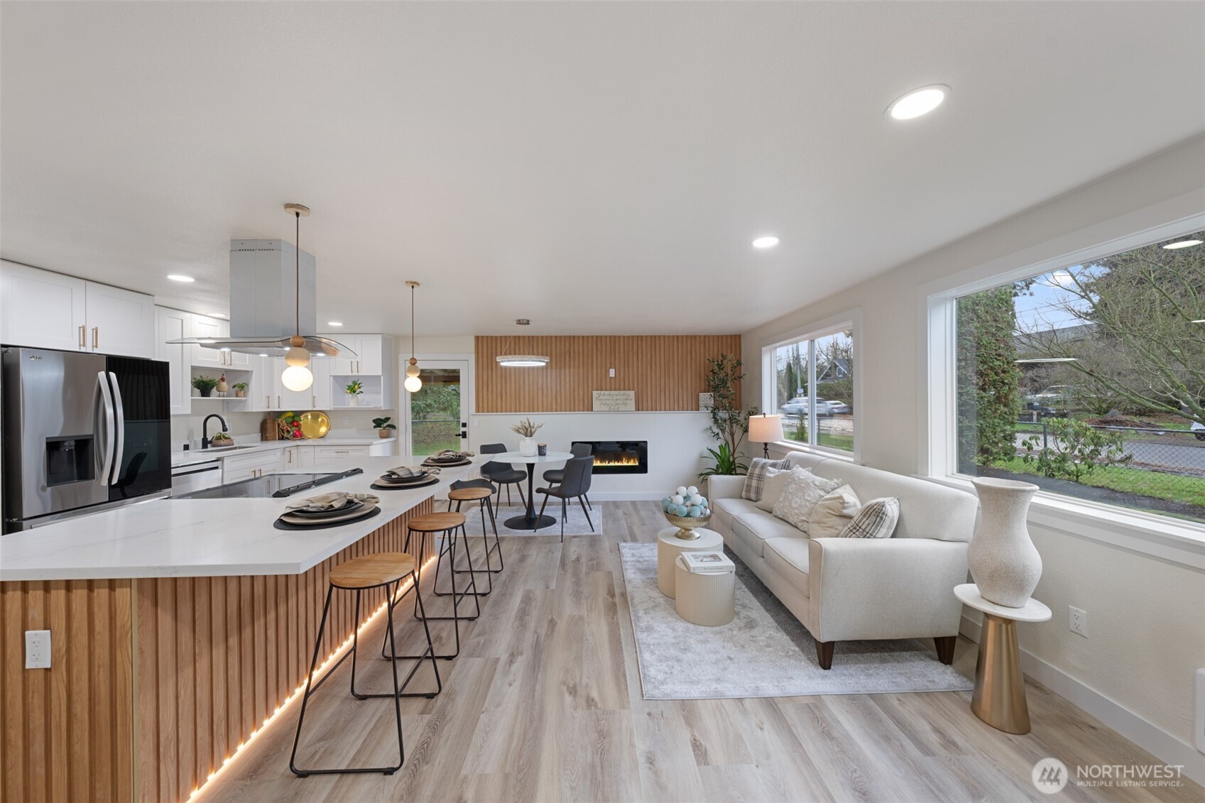 8821 S D Street , Tacoma, WA 98444