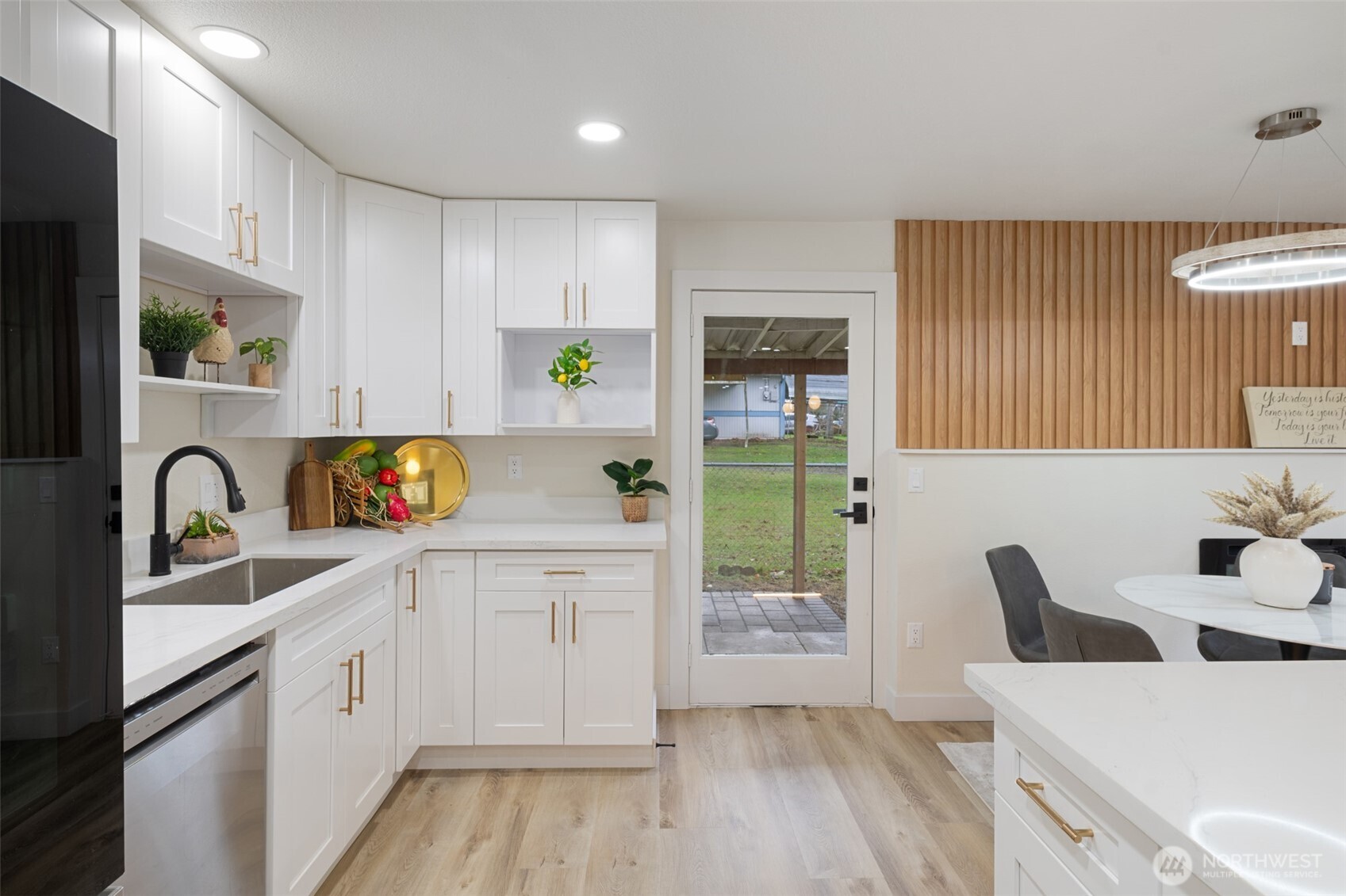 8821 S D Street , Tacoma, WA 98444