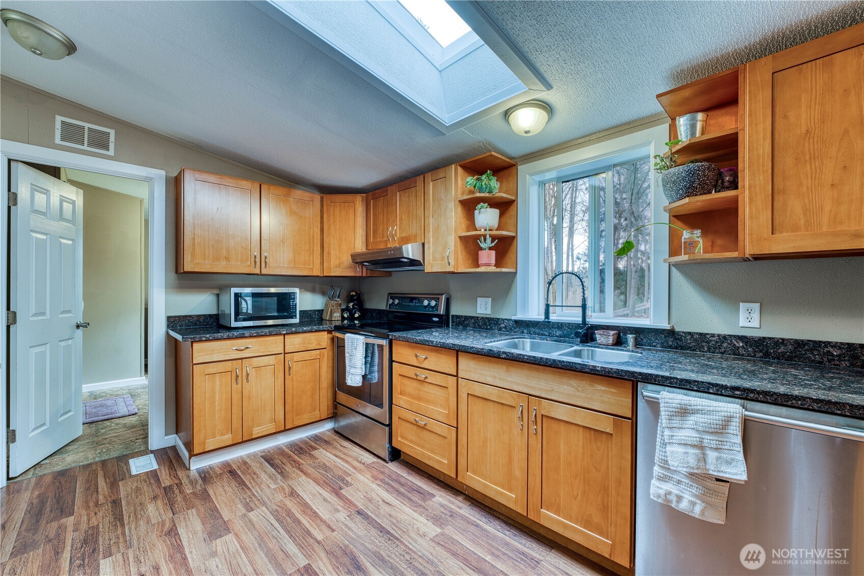 21503 Howard Avenue NE, Kingston, WA 98346