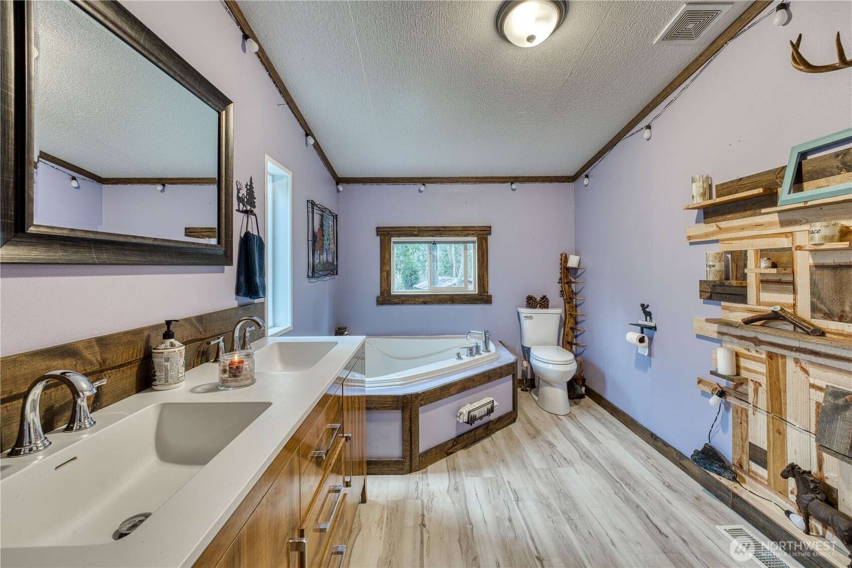 21503 Howard Avenue NE, Kingston, WA 98346