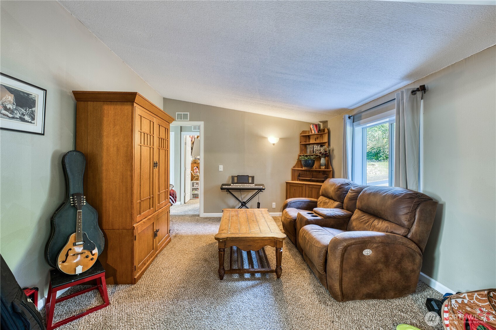 21503 Howard Avenue NE, Kingston, WA 98346