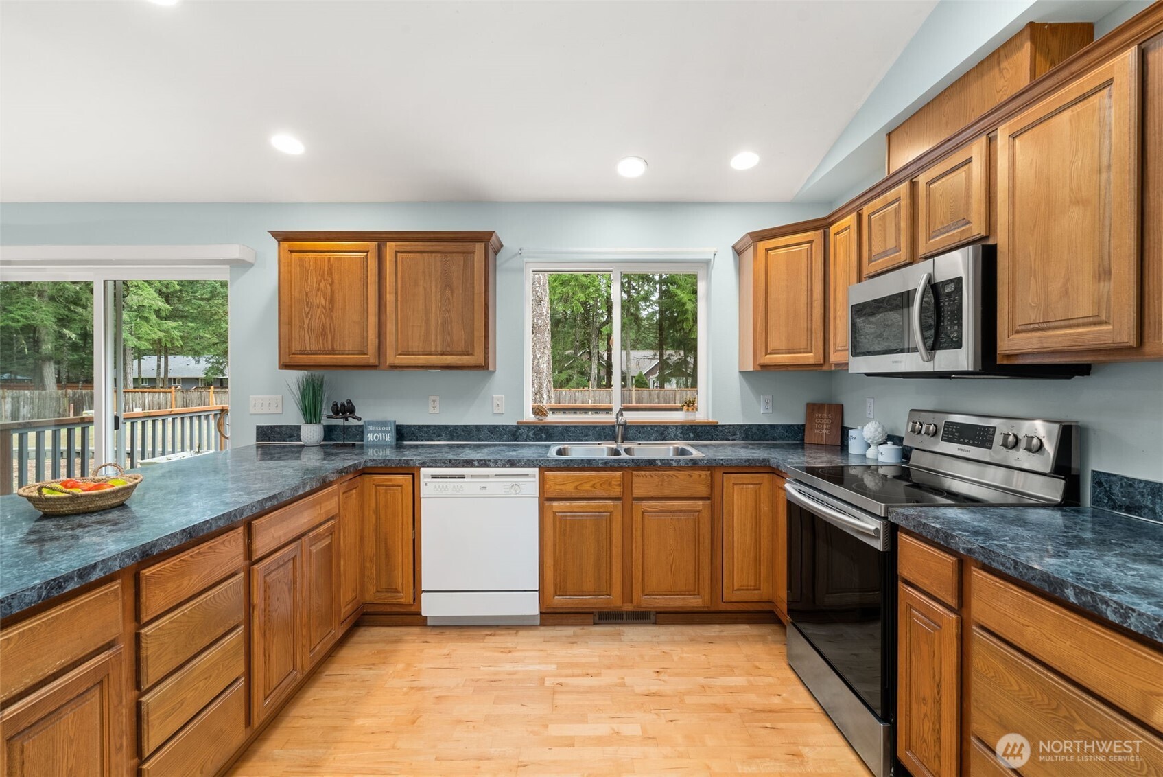 5016 E Brockdale Rd , Shelton, WA 98584