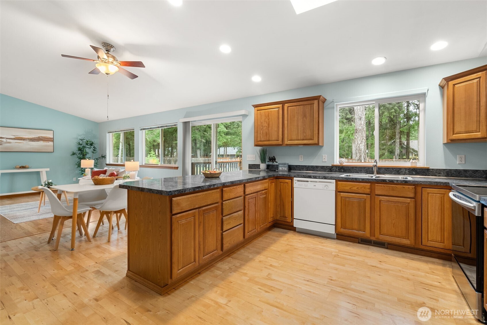 5016 E Brockdale Rd , Shelton, WA 98584