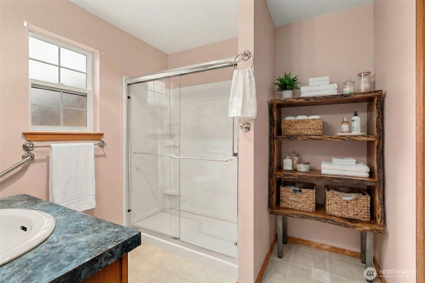 5016 E Brockdale Rd , Shelton, WA 98584