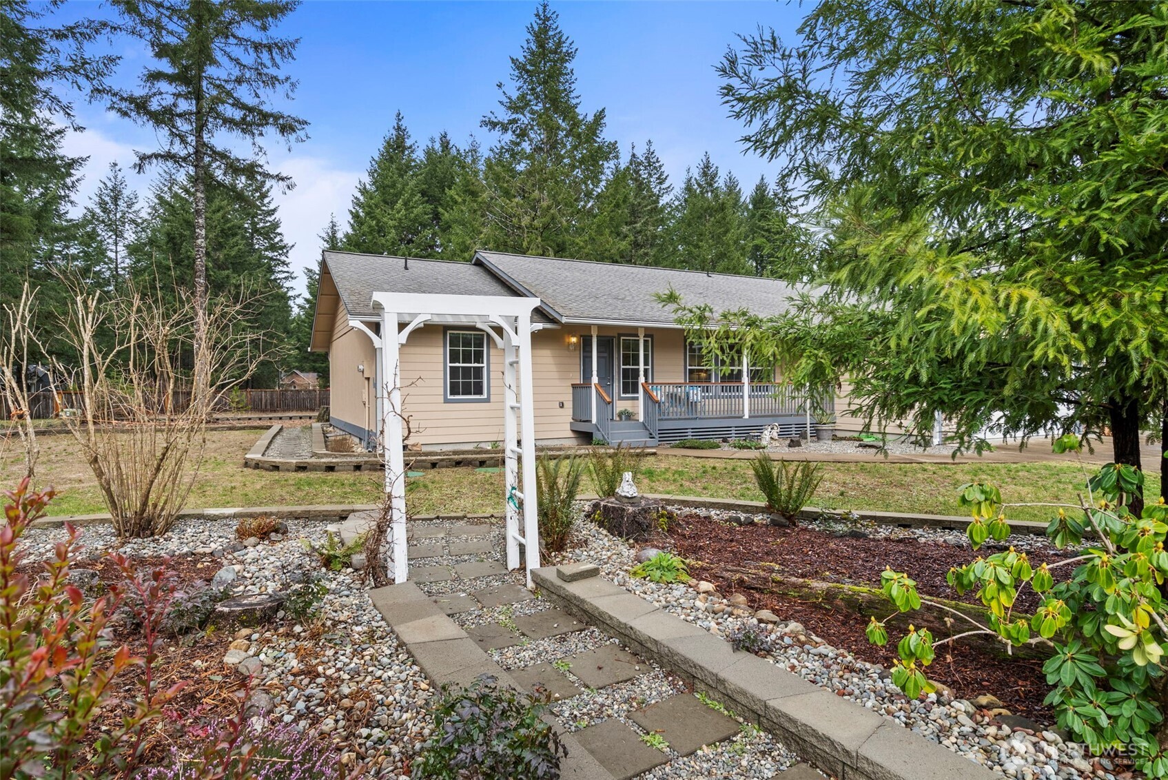 5016 E Brockdale Rd , Shelton, WA 98584