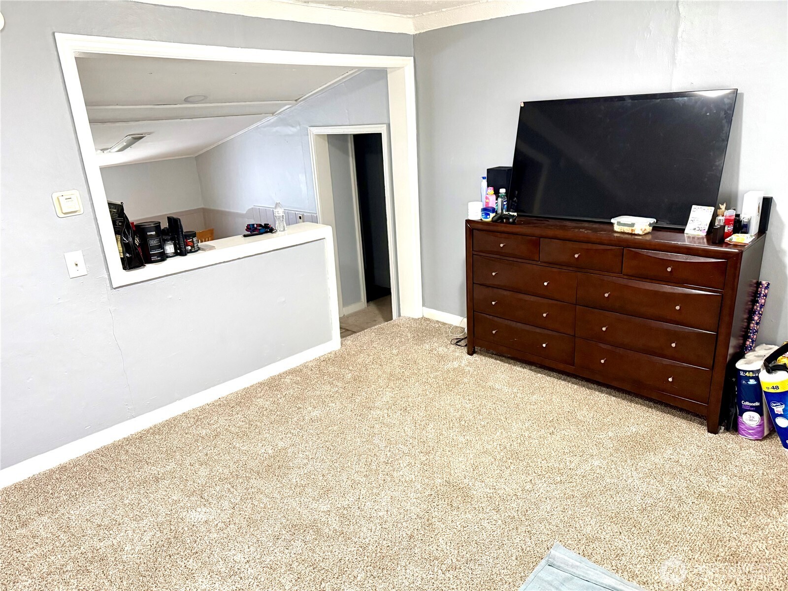 11040 11th Avenue SW, Seattle, WA 98146-3911