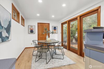 11904 Lakeside Avenue NE, Seattle, WA 98125 - Photo 14