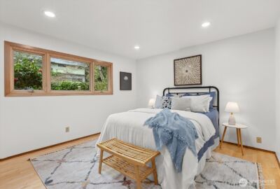 11904 Lakeside Avenue NE, Seattle, WA 98125 - Photo 20