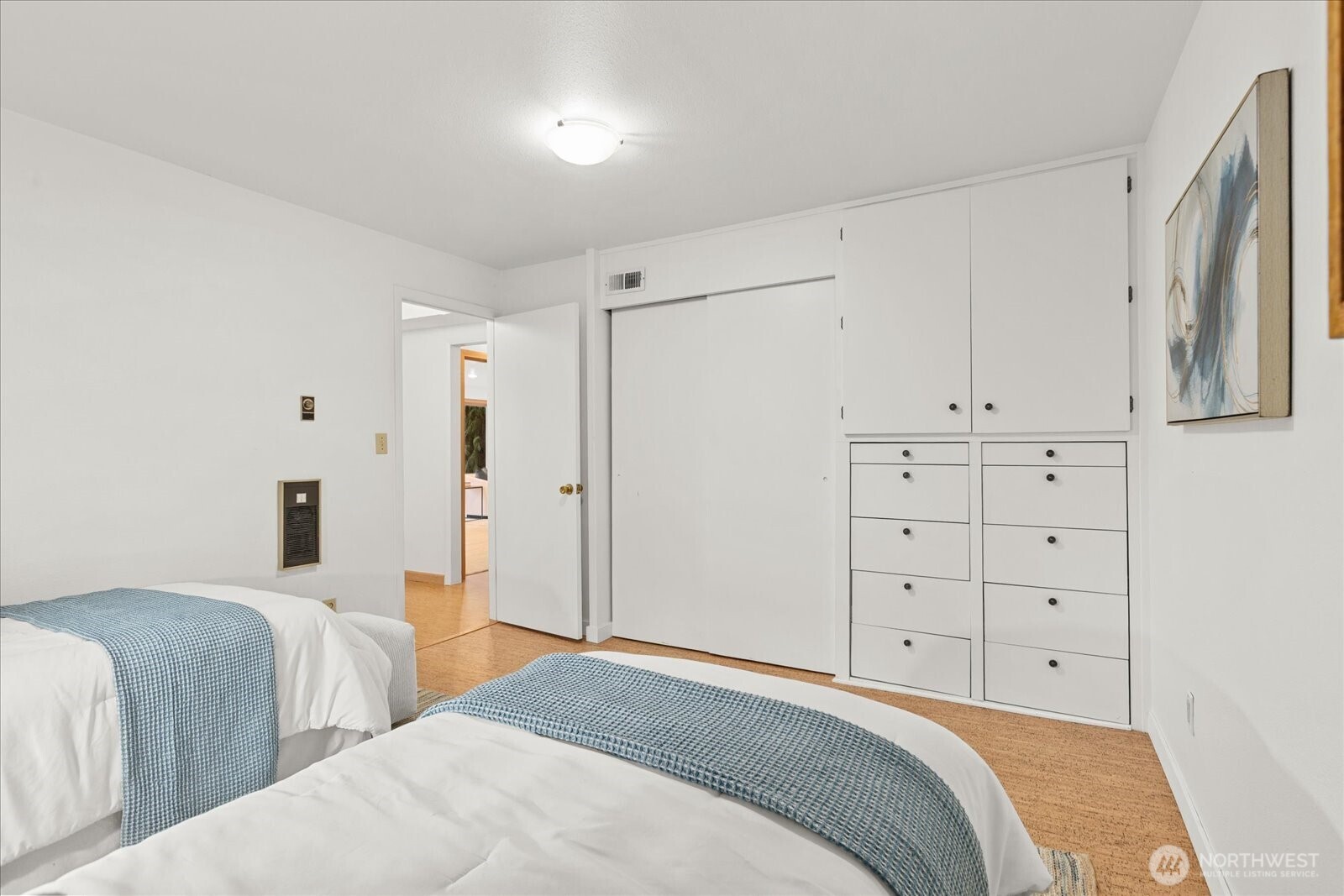 11904 Lakeside Avenue NE, Seattle, WA 98125