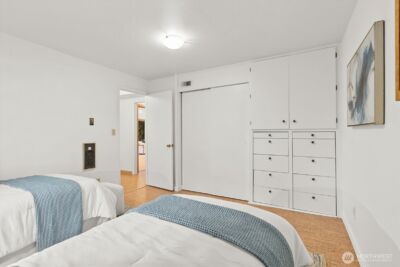 11904 Lakeside Avenue NE, Seattle, WA 98125 - Photo 24