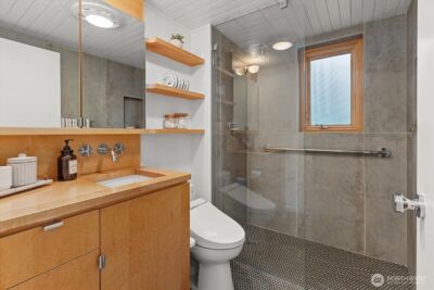 11904 Lakeside Avenue NE, Seattle, WA 98125 - Photo 25