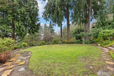 11904 Lakeside Avenue NE, Seattle, WA 98125 - Photo 35