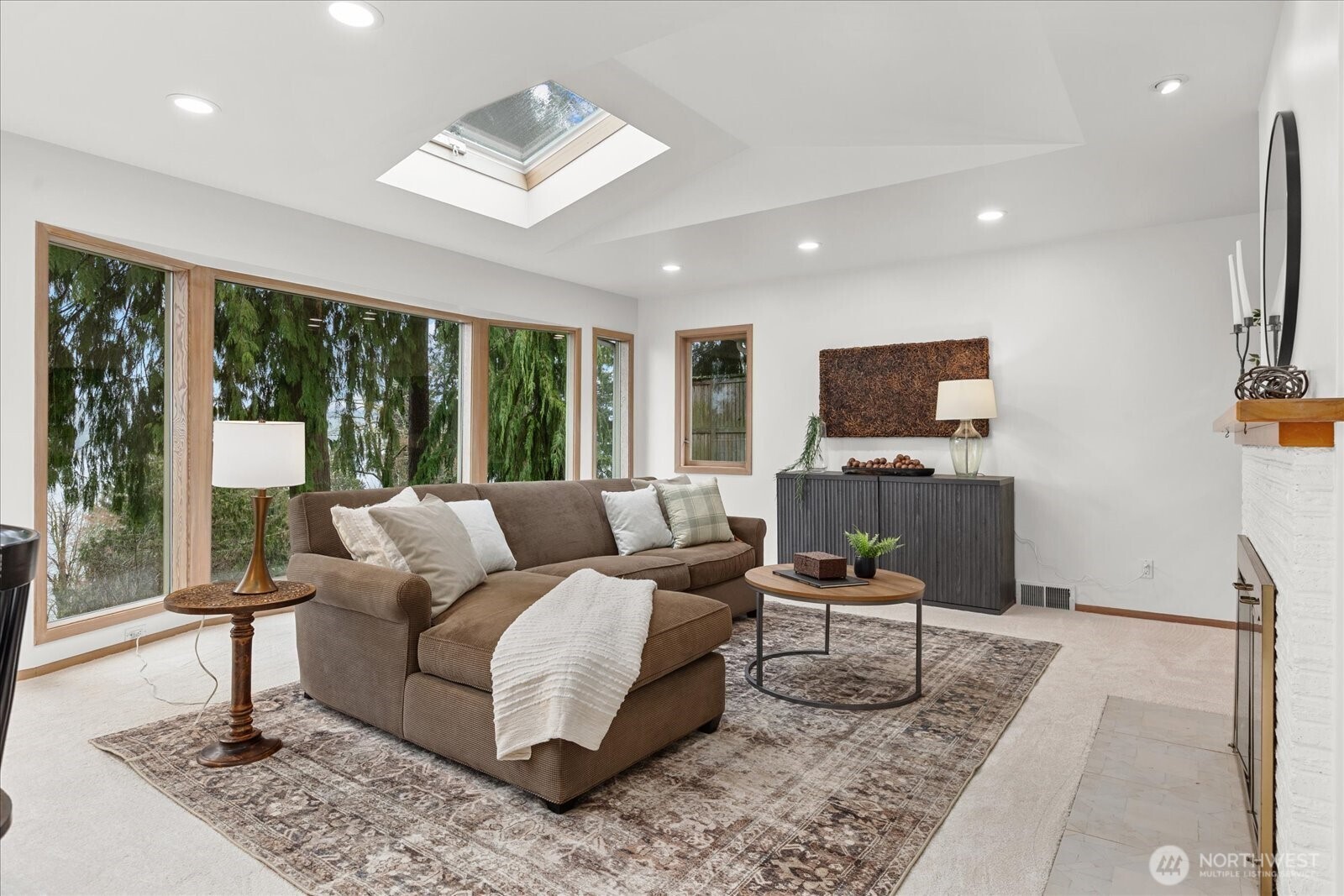 11904 Lakeside Avenue NE, Seattle, WA 98125