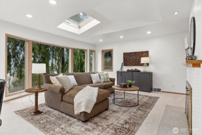 11904 Lakeside Avenue NE, Seattle, WA 98125 - Photo 7