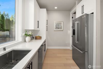 10931 NE 133rd Street , Kirkland, WA 98034 - Photo 12