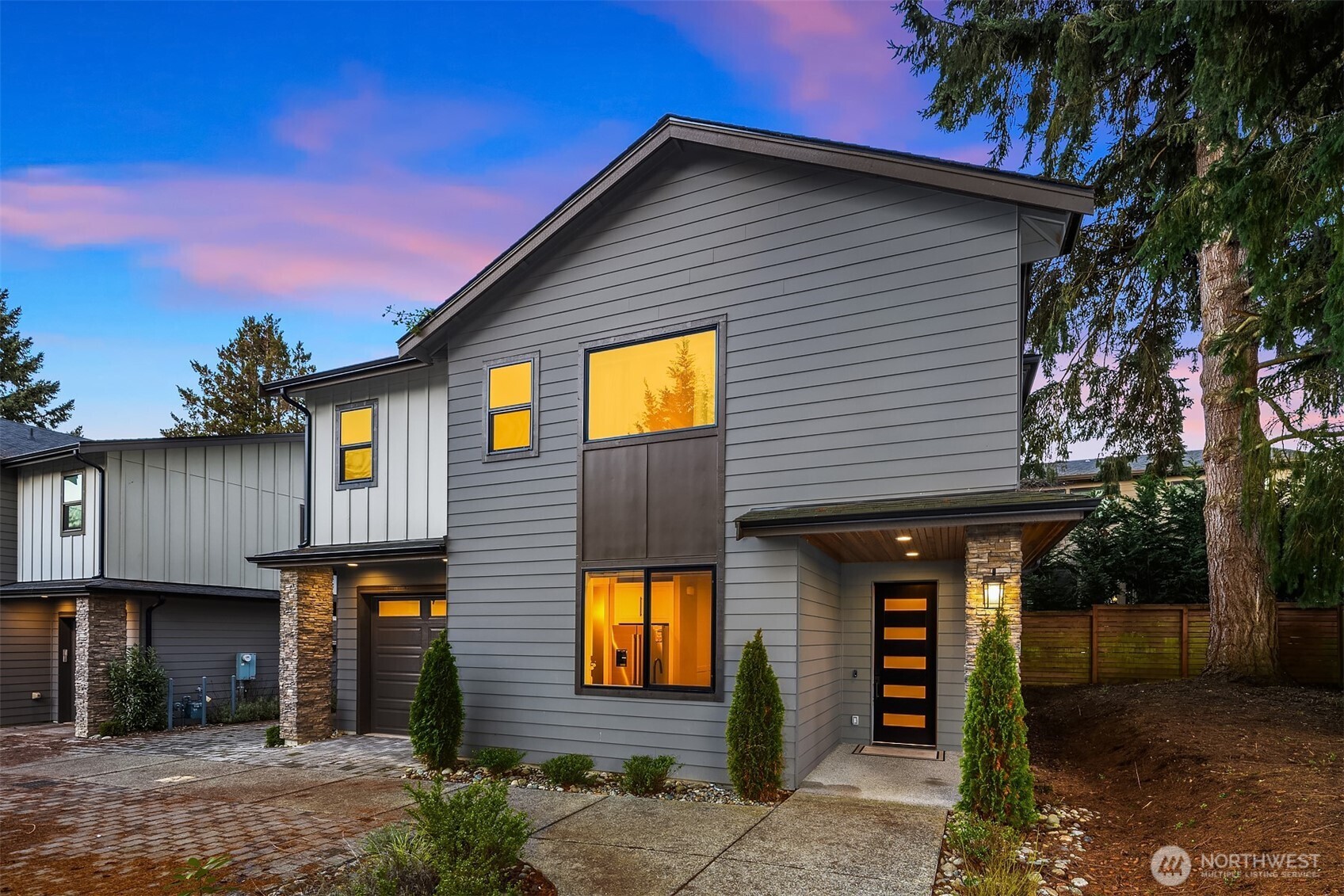10931 NE 133rd Street , Kirkland, WA 98034