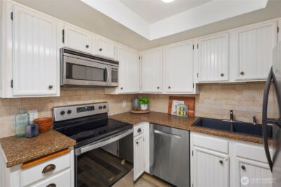 9920 NE 119th St #107, Kirkland, WA 98034 - Photo 6