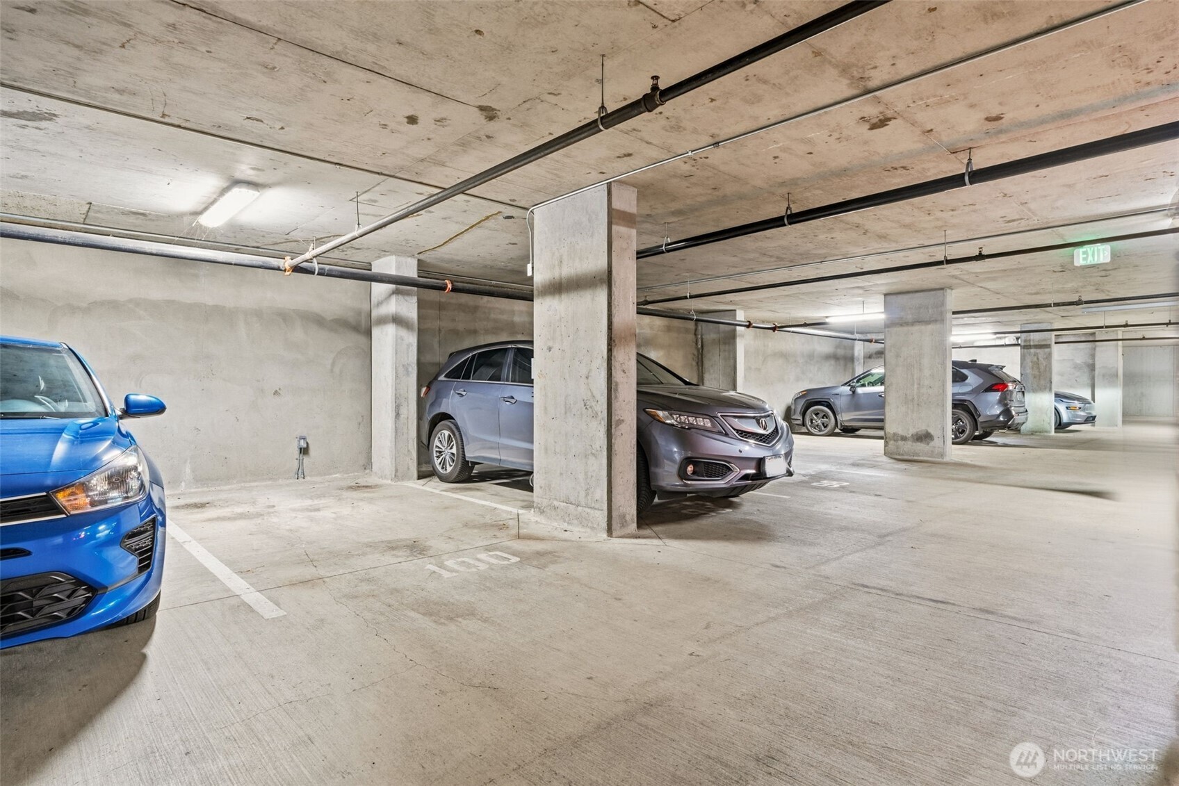 1760 NW 56th St #322, Seattle, WA 98107