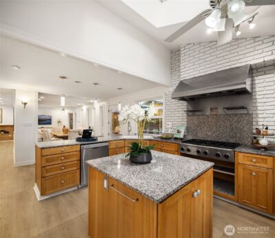 17226 SE 40th Place , Bellevue, WA 98008 - Photo 13