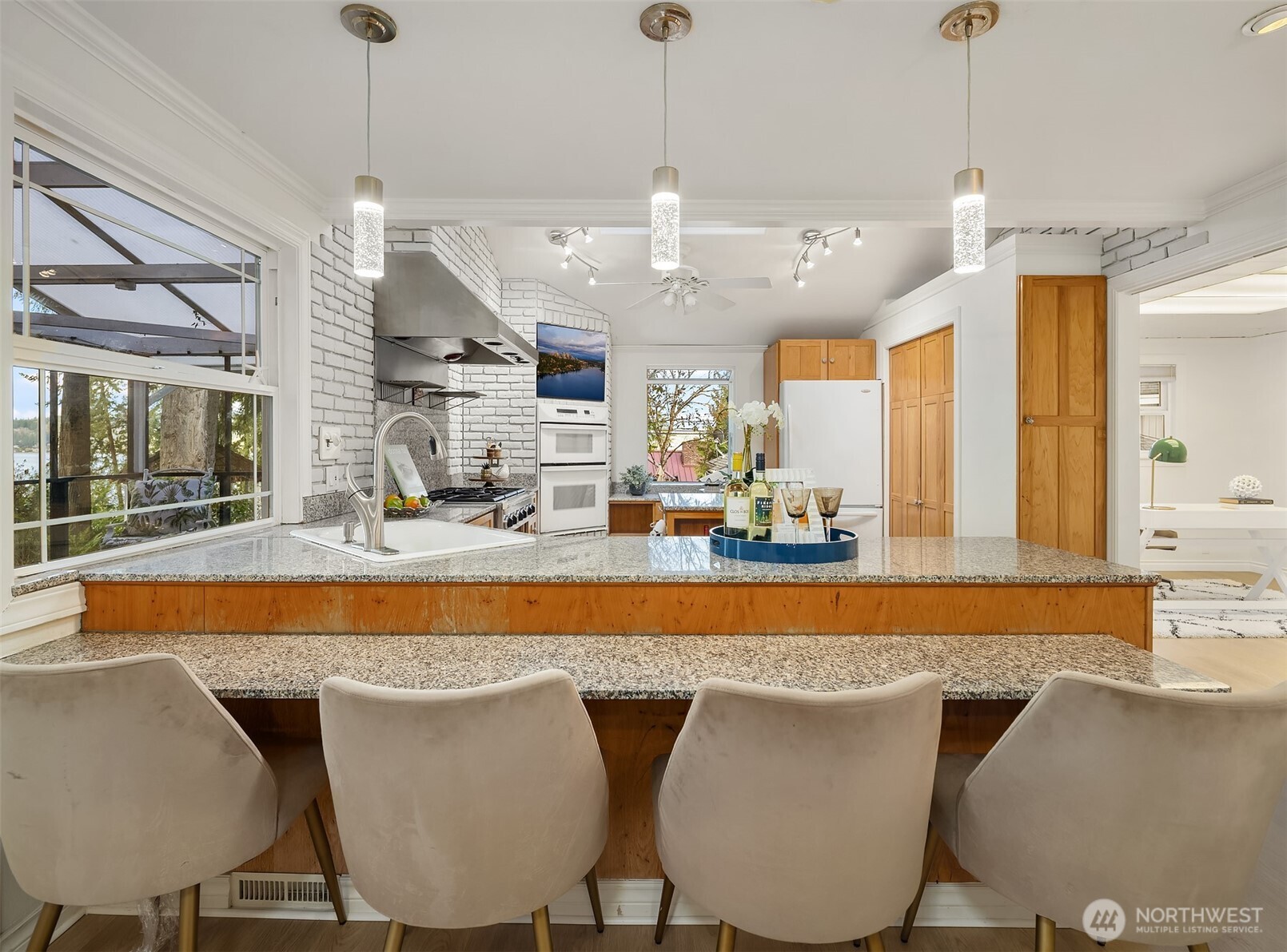 17226 SE 40th Place , Bellevue, WA 98008