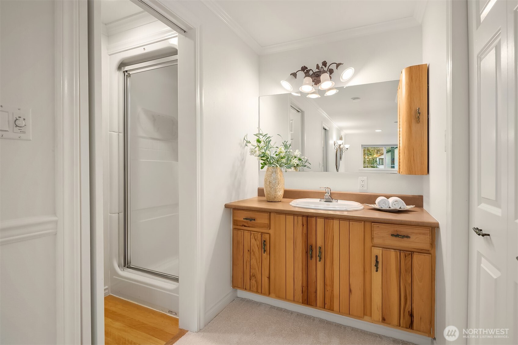 17226 SE 40th Place , Bellevue, WA 98008