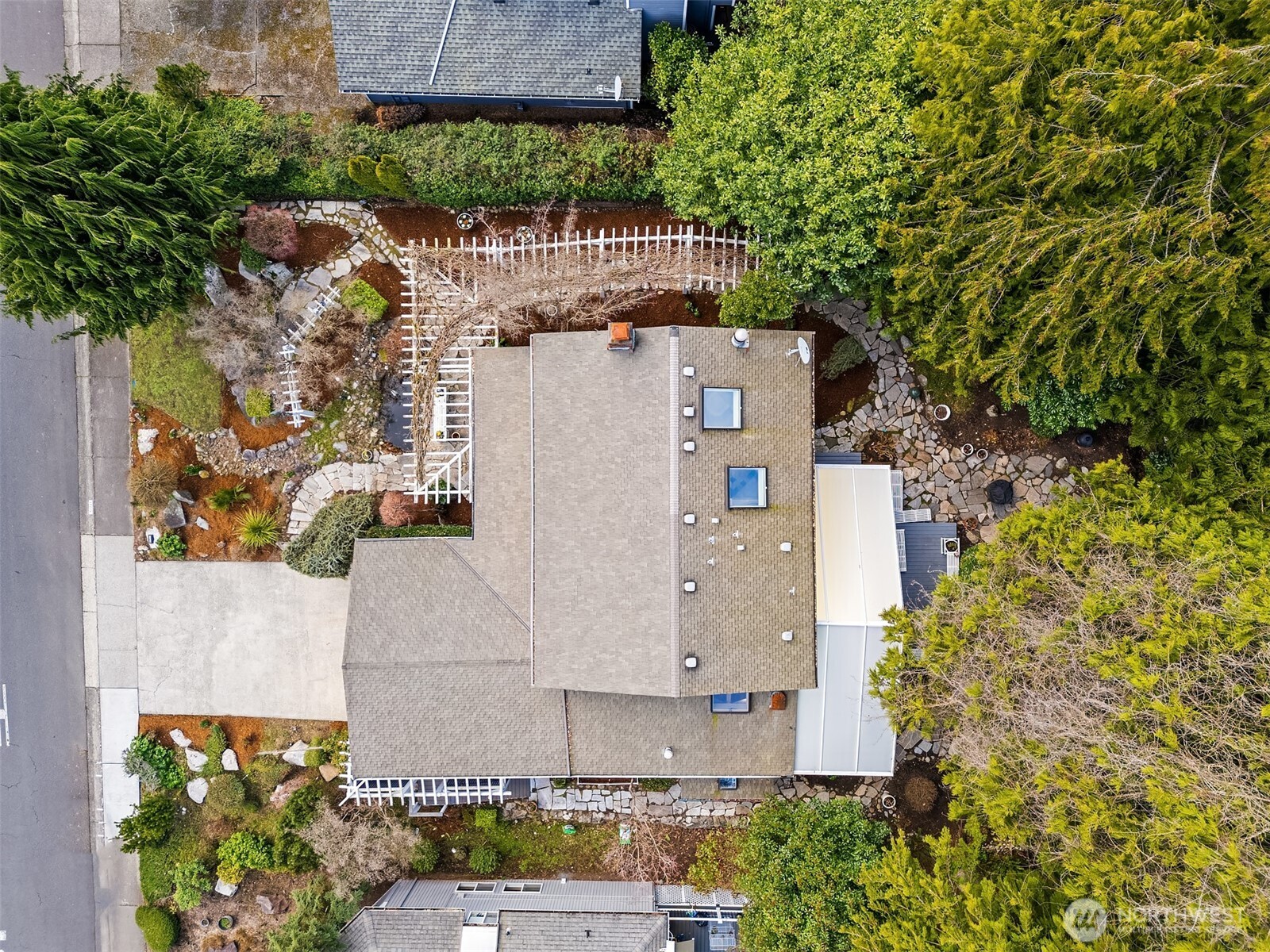 17226 SE 40th Place , Bellevue, WA 98008