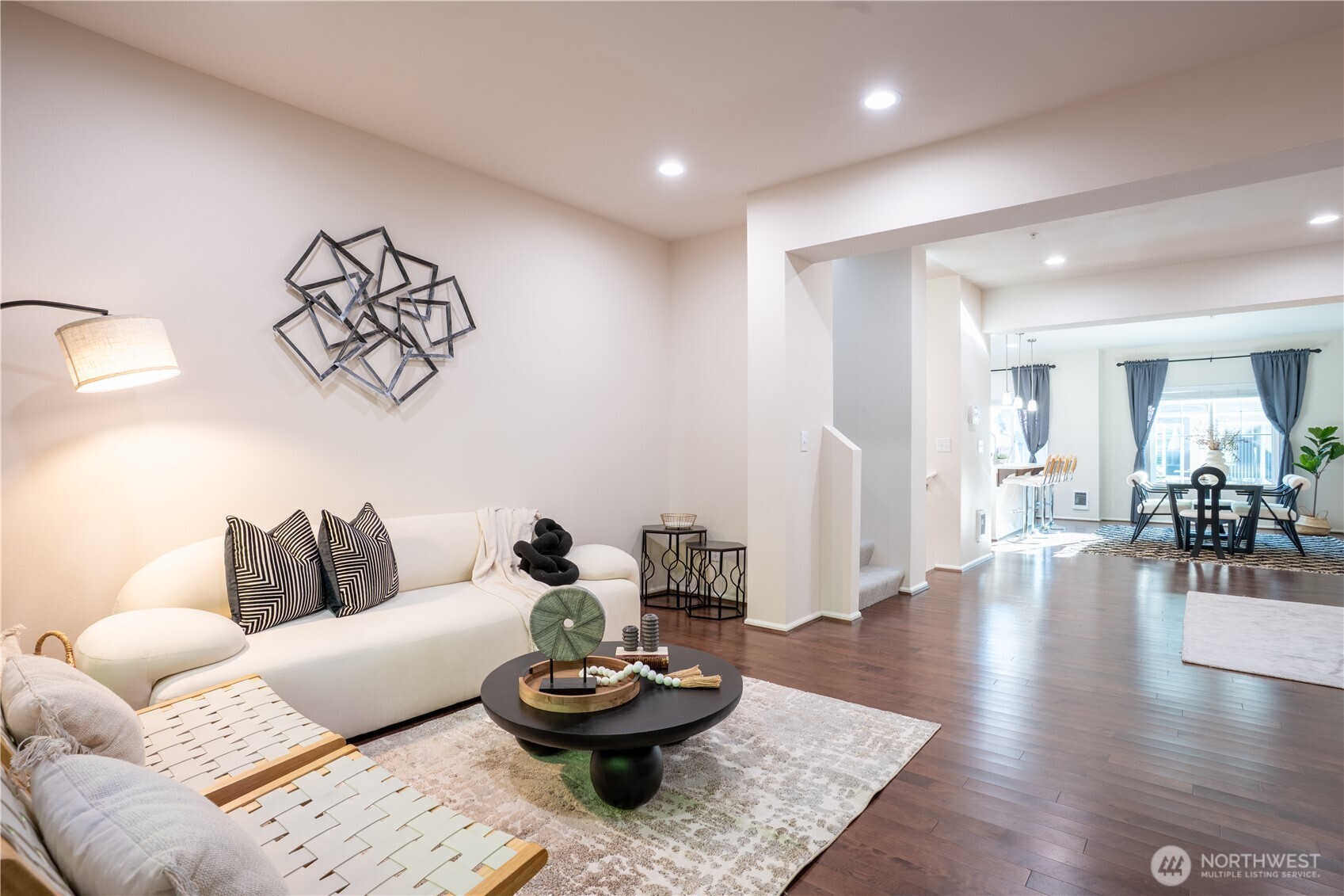 10378 157th Place NE #101, Redmond, WA 98052