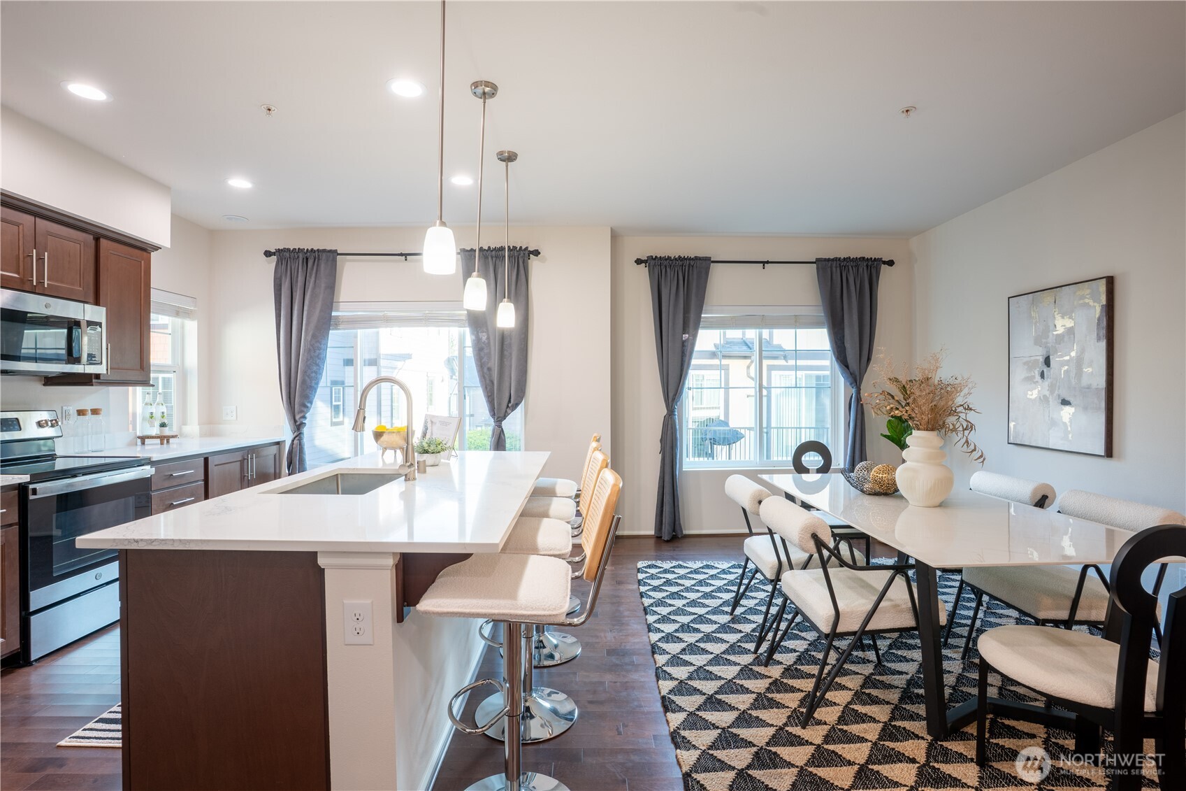 10378 157th Place NE #101, Redmond, WA 98052