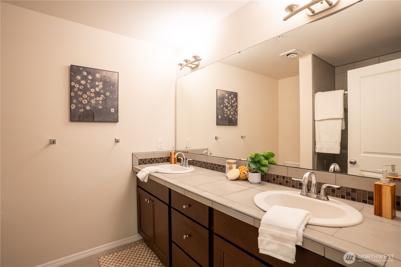 10378 157th Place NE #101, Redmond, WA 98052