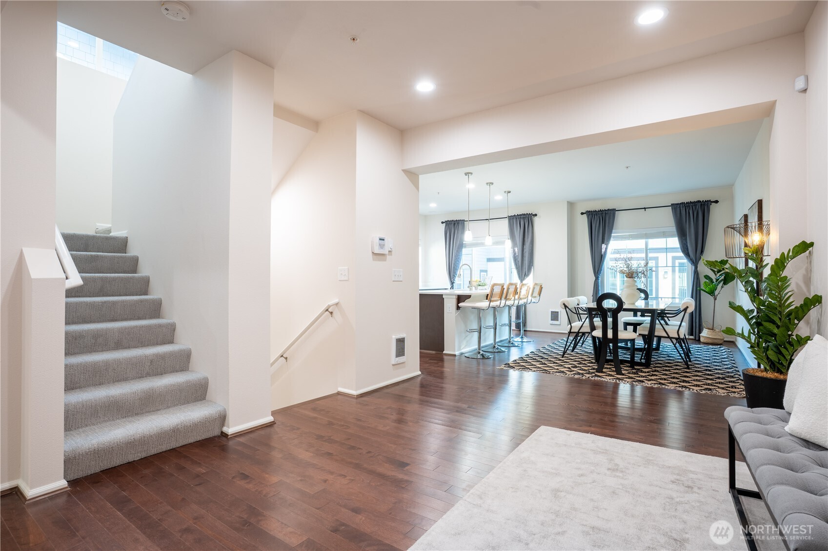 10378 157th Place NE #101, Redmond, WA 98052