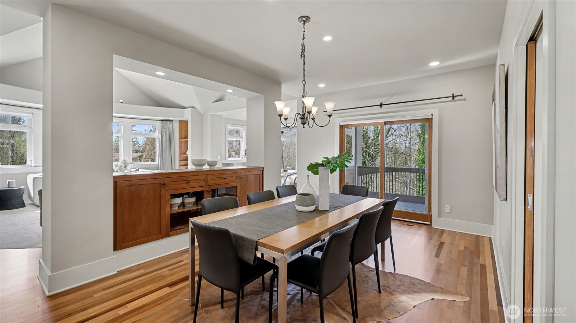 13730 Main Street , Bellevue, WA 98005