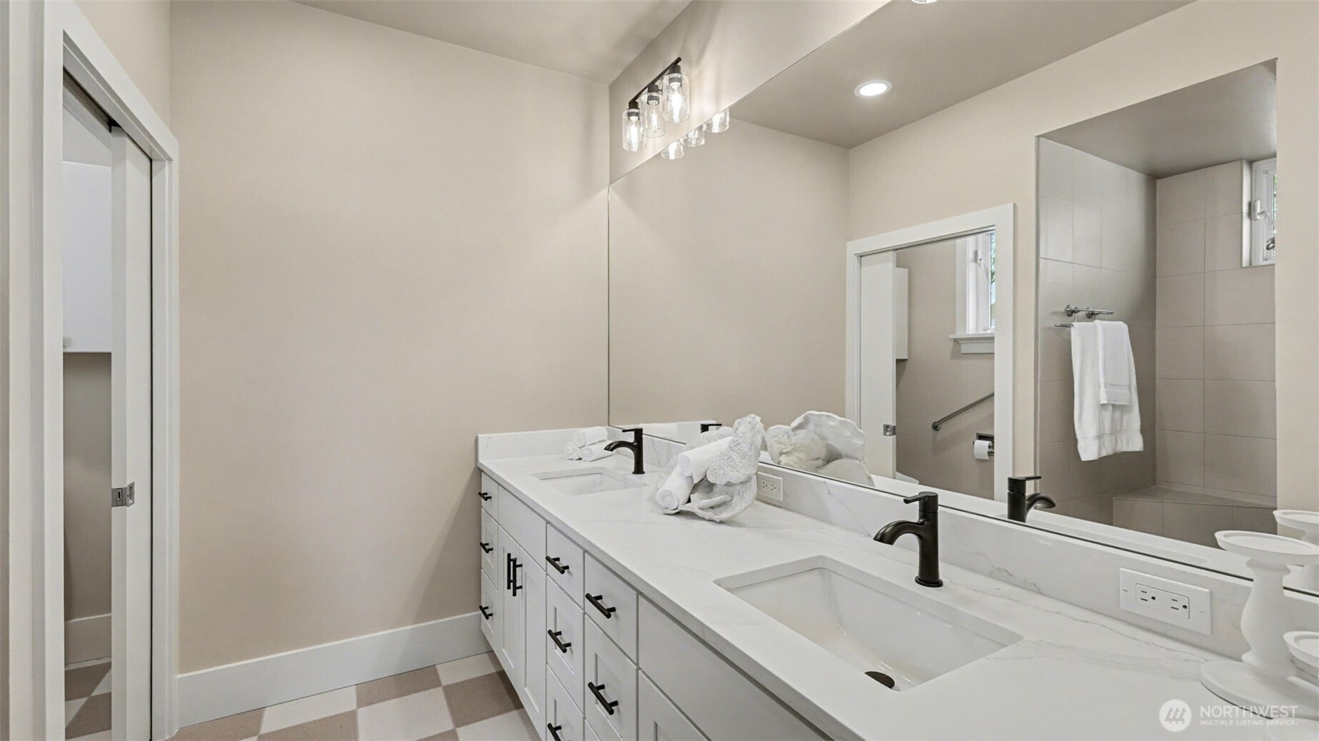 13730 Main Street , Bellevue, WA 98005