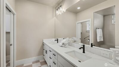 13730 Main Street , Bellevue, WA 98005 - Photo 17