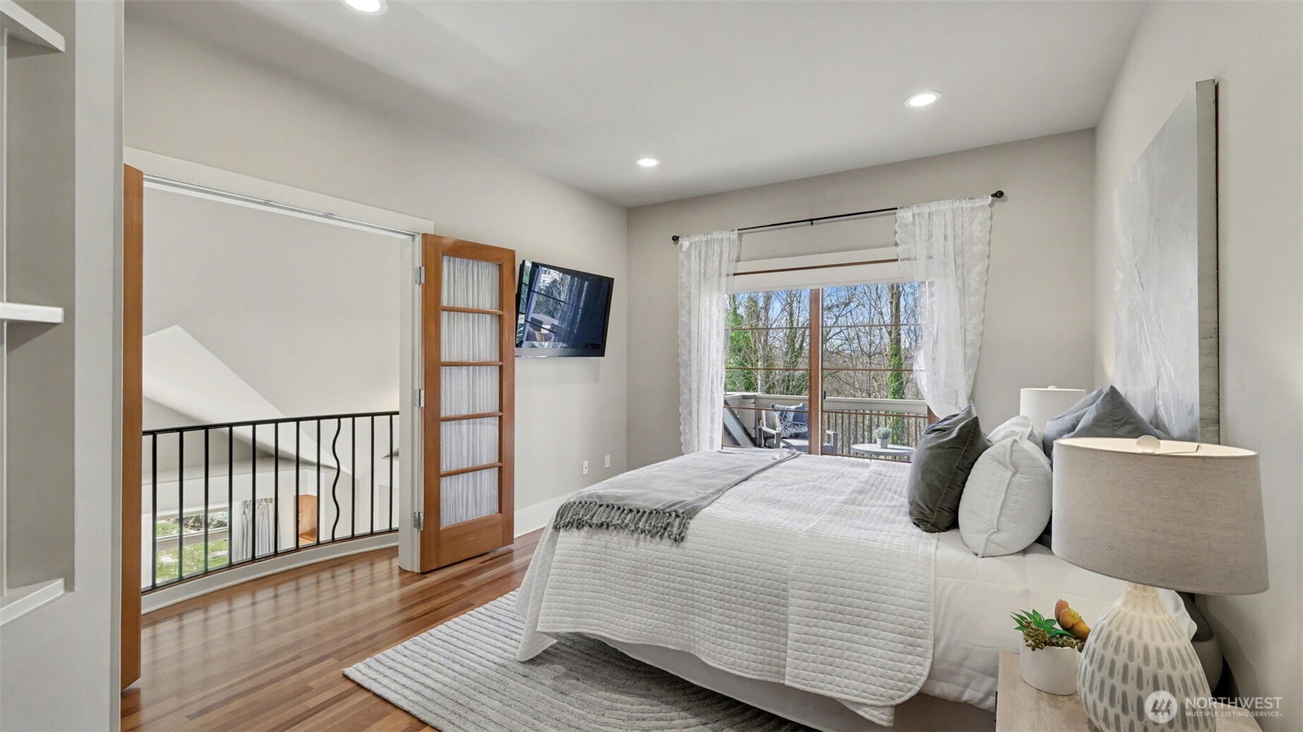 13730 Main Street , Bellevue, WA 98005