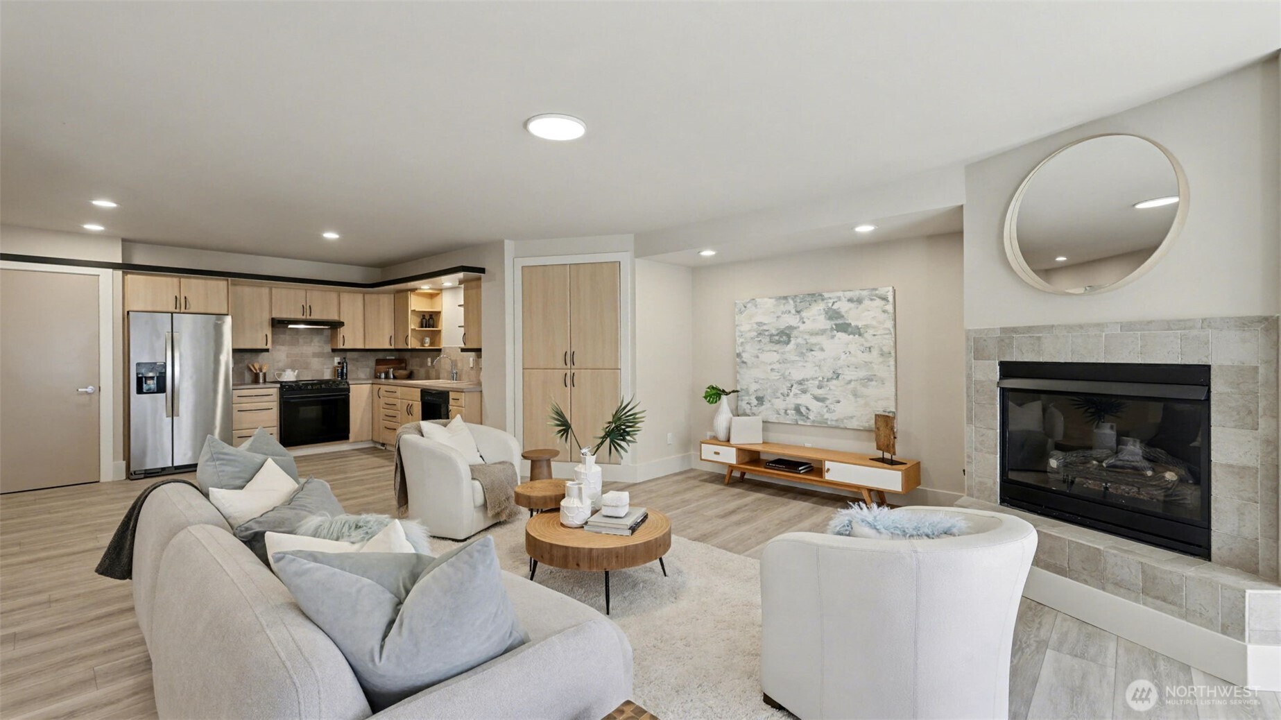 13730 Main Street , Bellevue, WA 98005