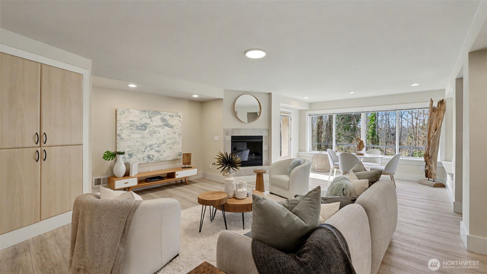 13730 Main Street , Bellevue, WA 98005