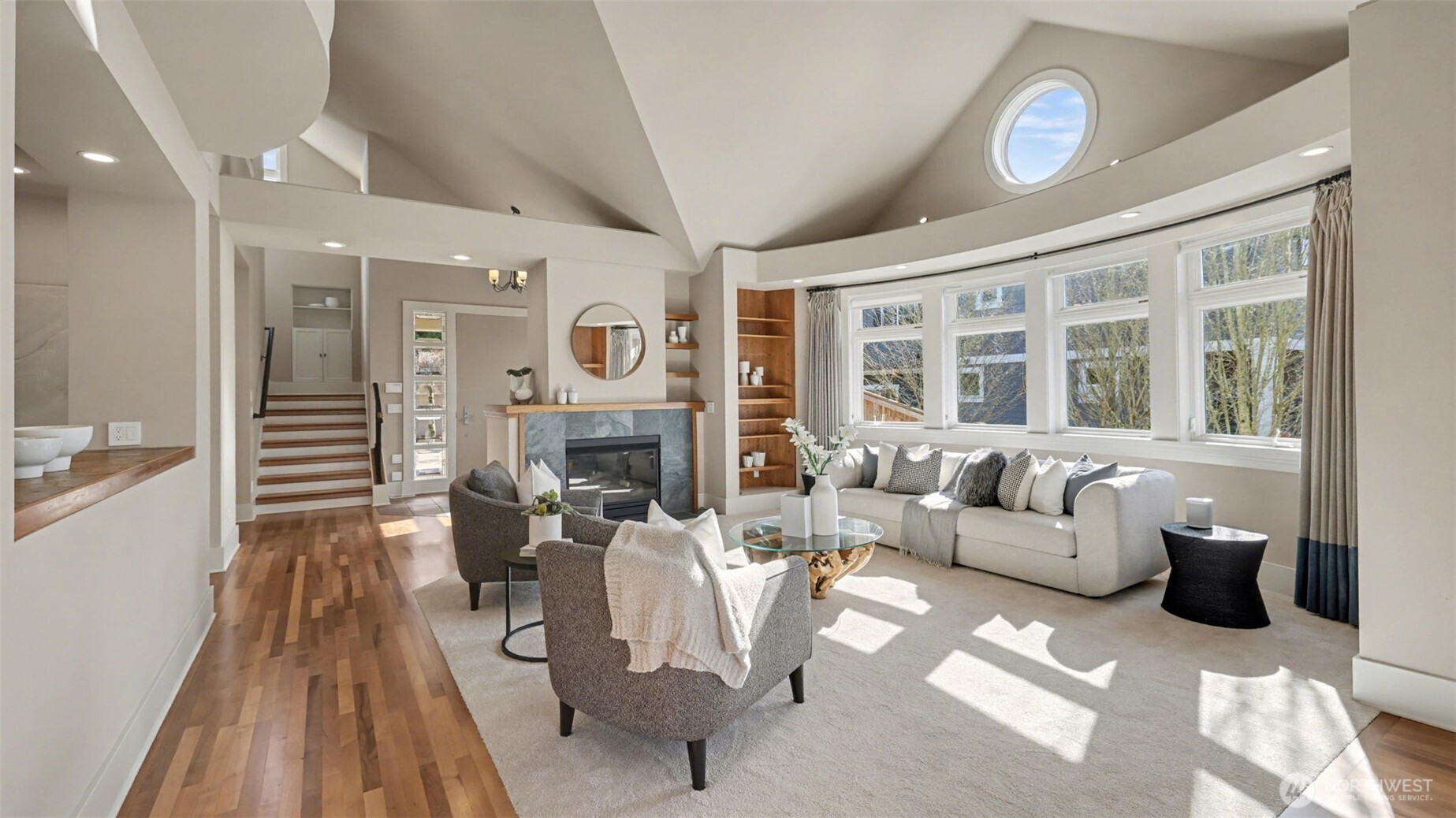 13730 Main Street , Bellevue, WA 98005